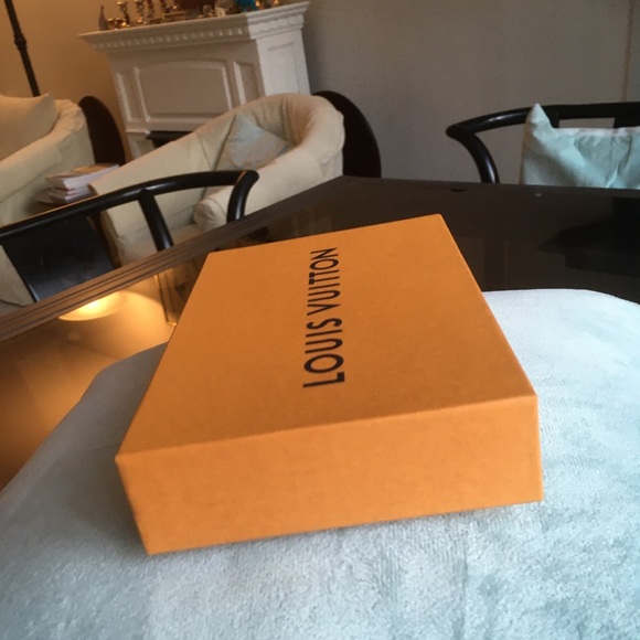 LOUIS VUITTON SMALL Orange Drawer Storage - Picture 4 of 12